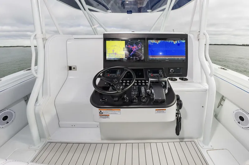 Slide: The Image of Contender 44fs 2023 - 4217736