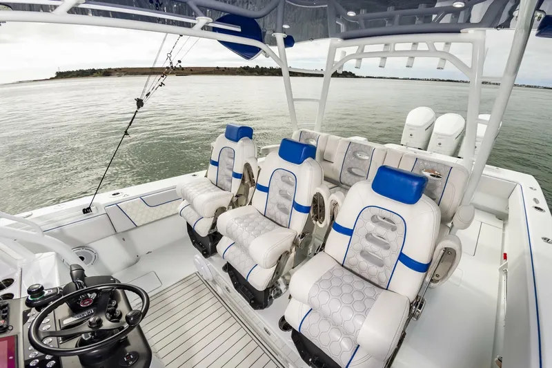 Slide: The Image of Contender 44fs 2023 - 4217741