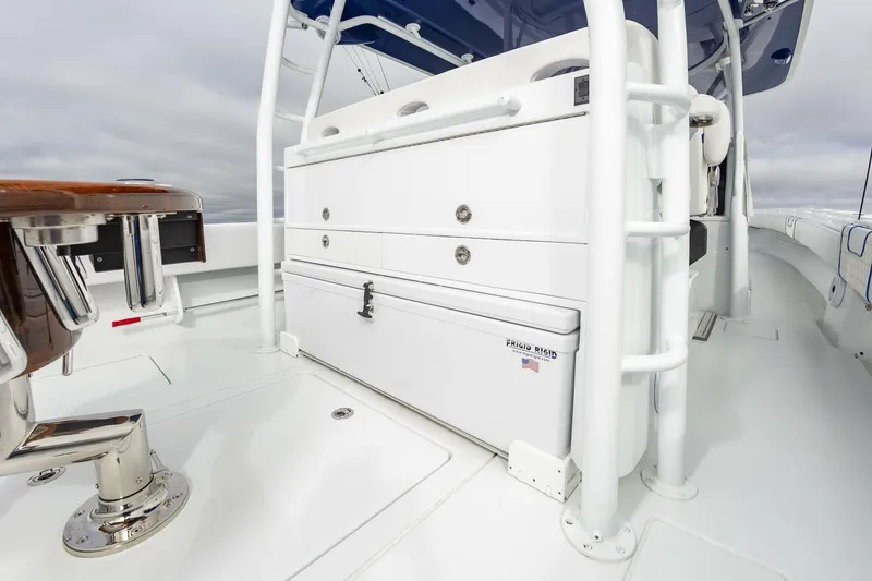 Slide: The Image of Contender 44fs 2023 - 4217746