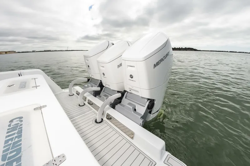 Slide: The Image of Contender 44fs 2023 - 4217753