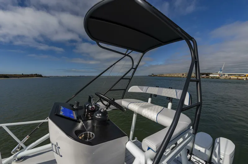 Slide: The Image of Contender 44fs 2023 - 4217758