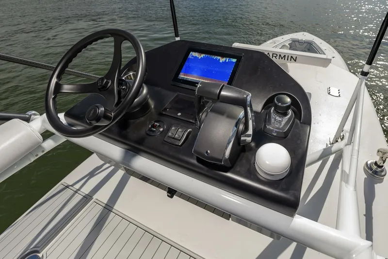 Slide: The Image of Contender 44fs 2023 - 4217759