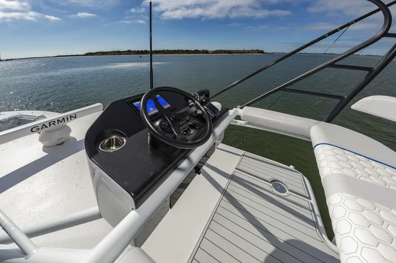 Slide: The Image of Contender 44fs 2023 - 4217761