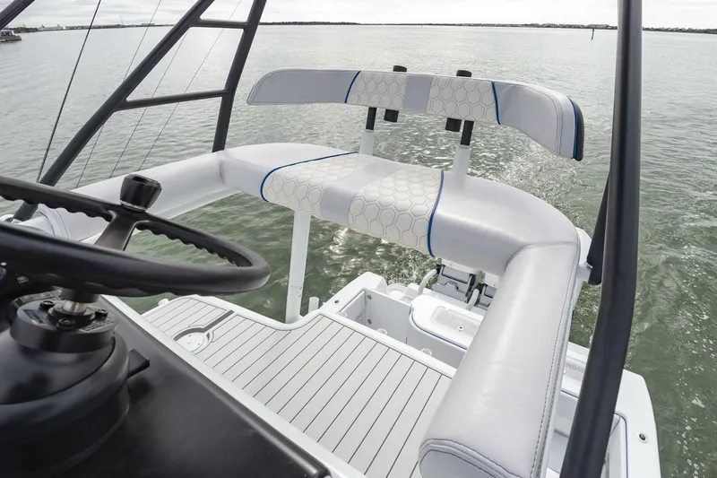 Slide: The Image of Contender 44fs 2023 - 4217762