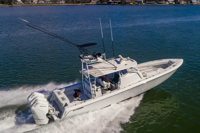 Slide: The Image of Contender 44fs 2023 - 4217725