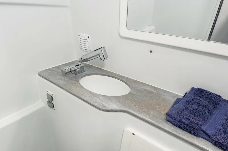 Slide: The Image of Contender 44fs 2023 - 4217783