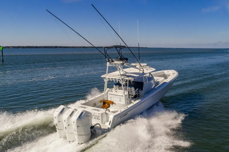 Slide: The Image of Contender 44fs 2023 - 4217787