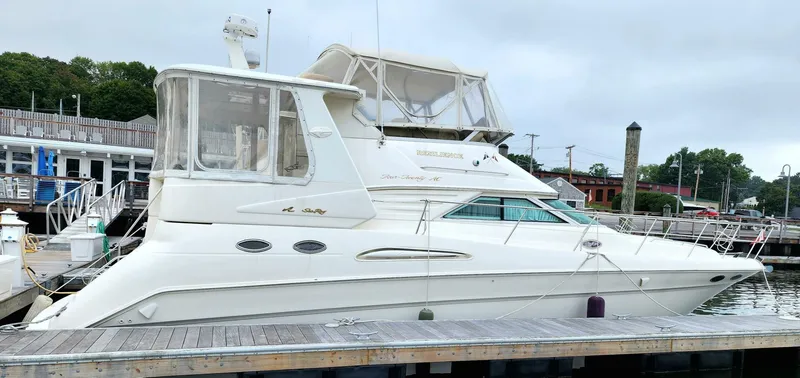 Slide: The Image of Sea Ray 420 Aft Cabin 1999 - 4219096