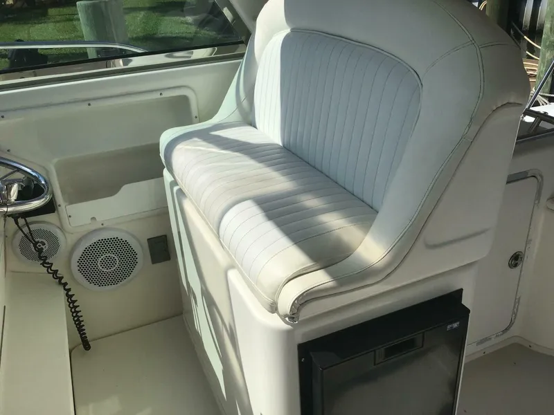 Slide: The Image of Sea Ray 370 Express 1997 - 4219155