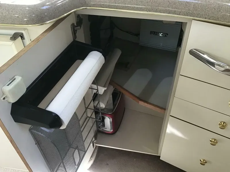 Slide: The Image of Sea Ray 370 Express 1997 - 4219166