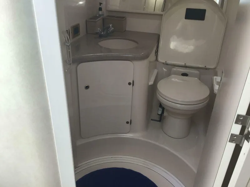 Slide: The Image of Sea Ray 370 Express 1997 - 4219168