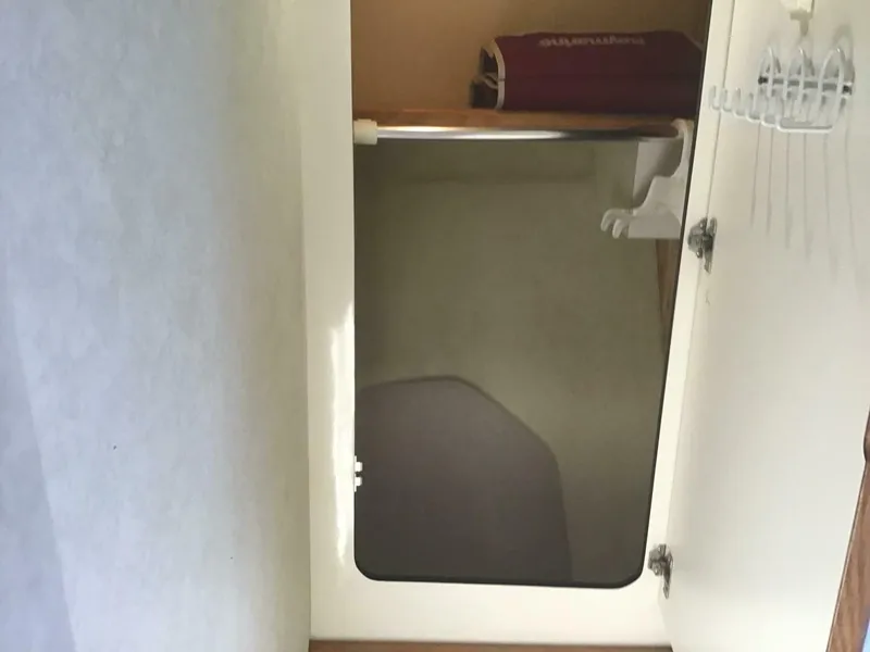 Slide: The Image of Sea Ray 370 Express 1997 - 4219172