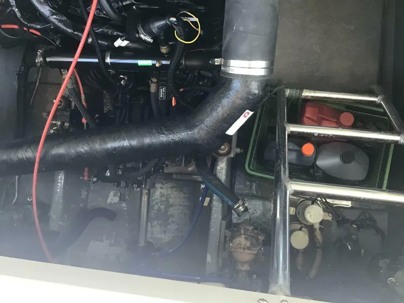 Slide: The Image of Sea Ray 370 Express 1997 - 4219175