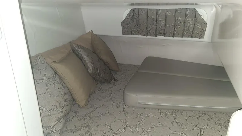 Slide: The Image of Carver Yachts 28 Express 1995 - 4219483