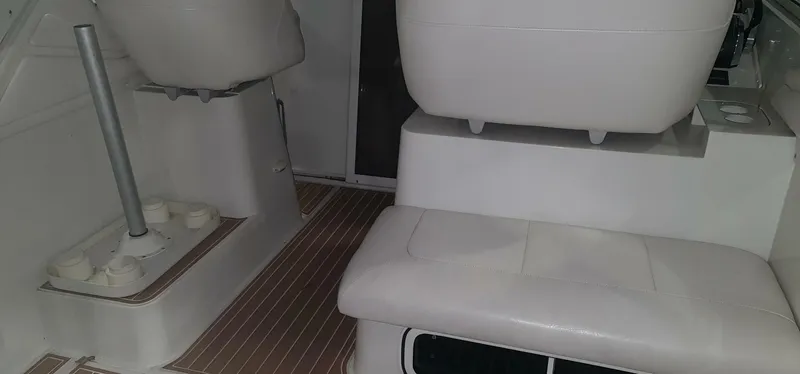 Slide: The Image of Carver Yachts 28 Express 1995 - 4219470