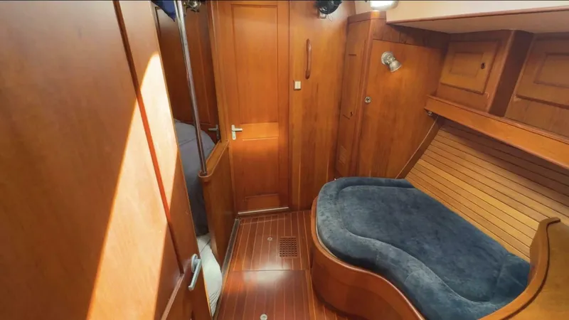 Slide: The Image of Camper & Nicholsons 58 1984 - 4220069
