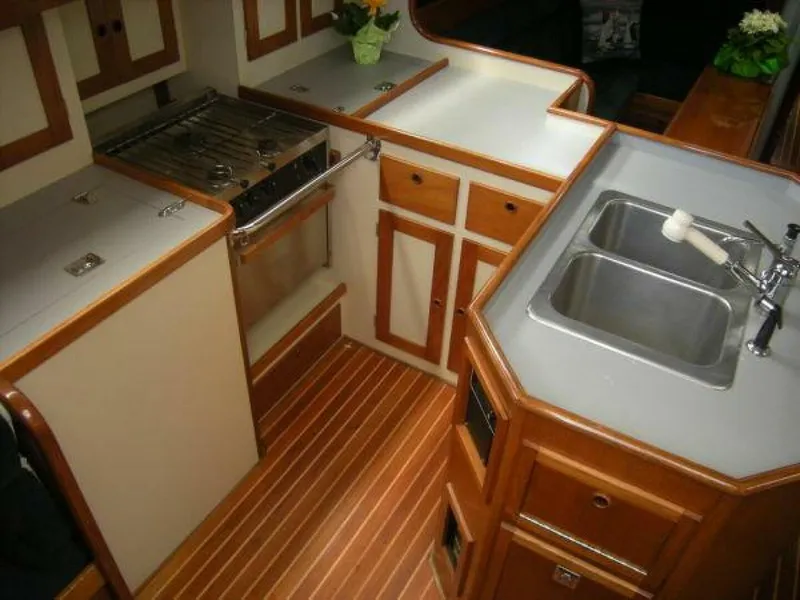 Slide: The Image of Alden 46 1988 - 4220896