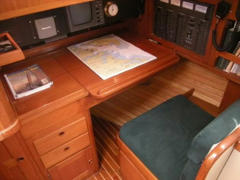 Slide: The Image of Alden 46 1988 - 4220897