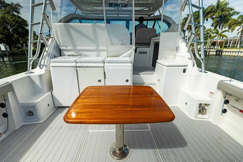 Slide: The Image of 2007 42 Tiara Yachts Open - Kid Pasta - Cockpit - 4223190