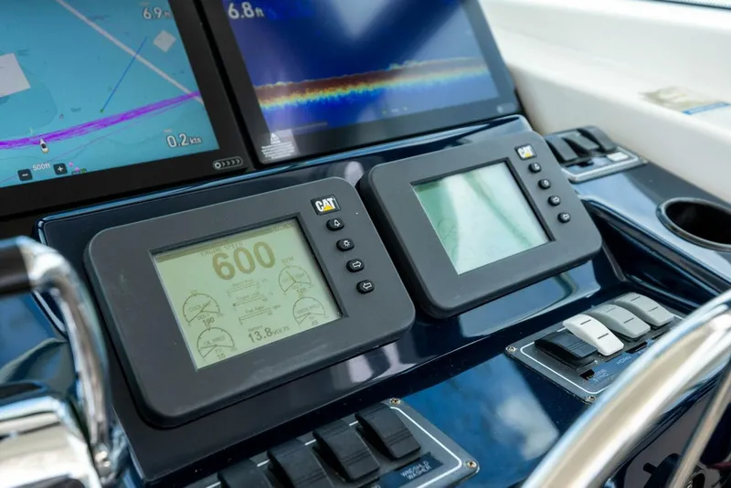 Slide: The Image of 2007 42 Tiara Yachts Open - Kid Pasta - Helm - 4223236