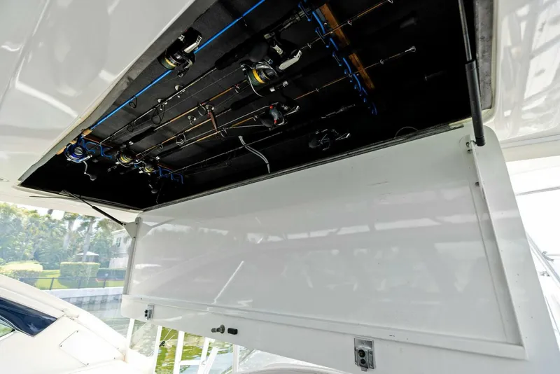 Slide: The Image of 2007 42 Tiara Yachts Open - Kid Pasta - Rod Holder - 4223240