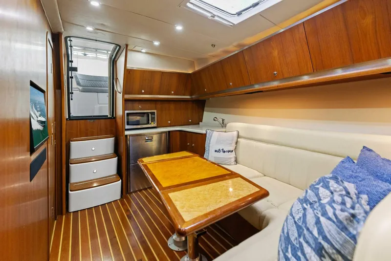 Slide: The Image of 2007 42 Tiara Yachts Open - Kid Pasta - Cabin - 4223301