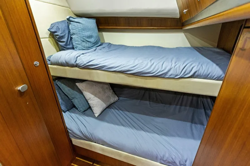 Slide: The Image of 2007 42 Tiara Yachts Open - Kid Pasta - VIP Stateroom - 4223463