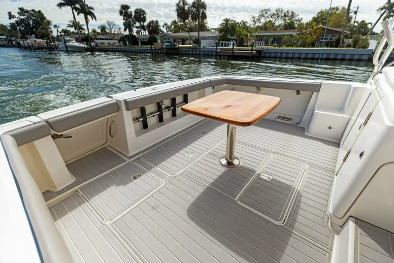 Slide: The Image of 2007 42 Tiara Yachts Open - Kid Pasta - Cockpit - 4223194