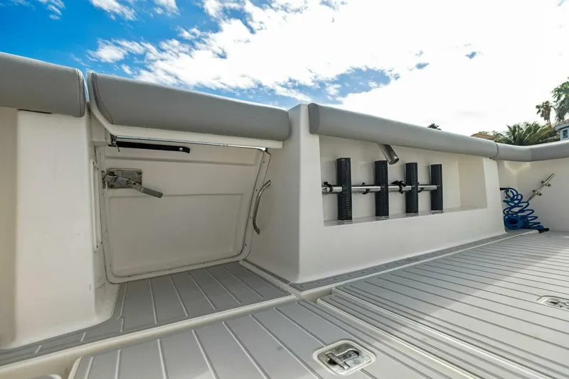 Slide: The Image of 2007 42 Tiara Yachts Open - Kid Pasta - Cockpit - 4223201