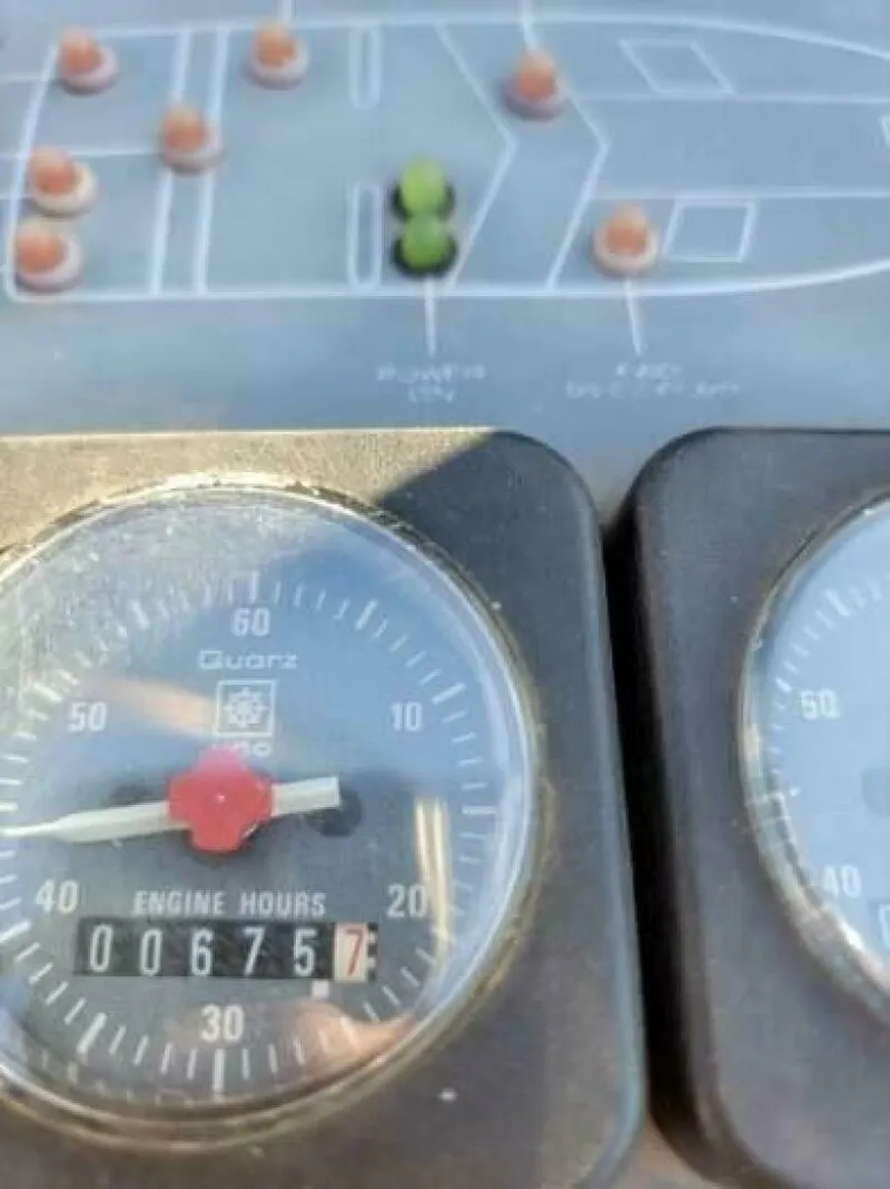 Slide: The Image of Cruisers Yachts Esprit 3270 1989 - 4911778