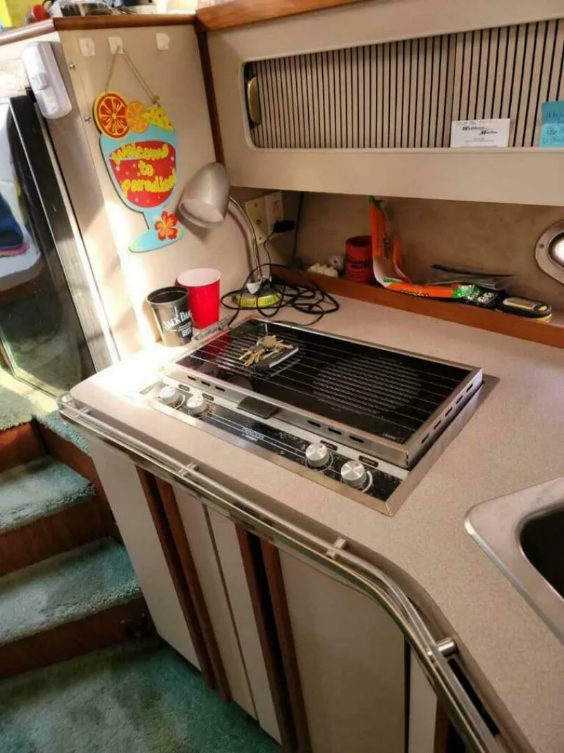 Slide: The Image of Cruisers Yachts Esprit 3270 1989 - 4911776