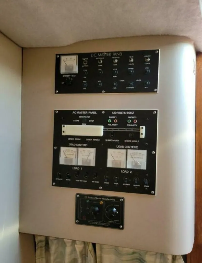 Slide: The Image of Cruisers Yachts Esprit 3270 1989 - 4911774