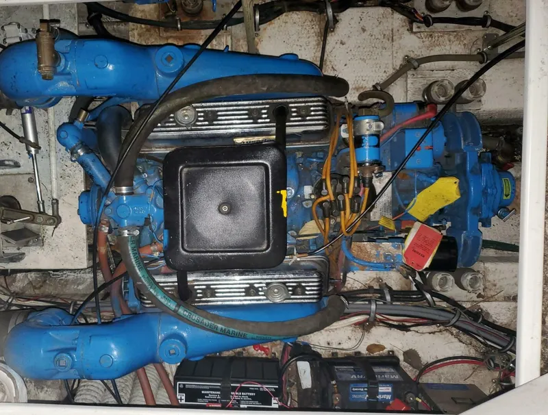 Slide: The Image of Cruisers Yachts Esprit 3270 1989 - 4911771