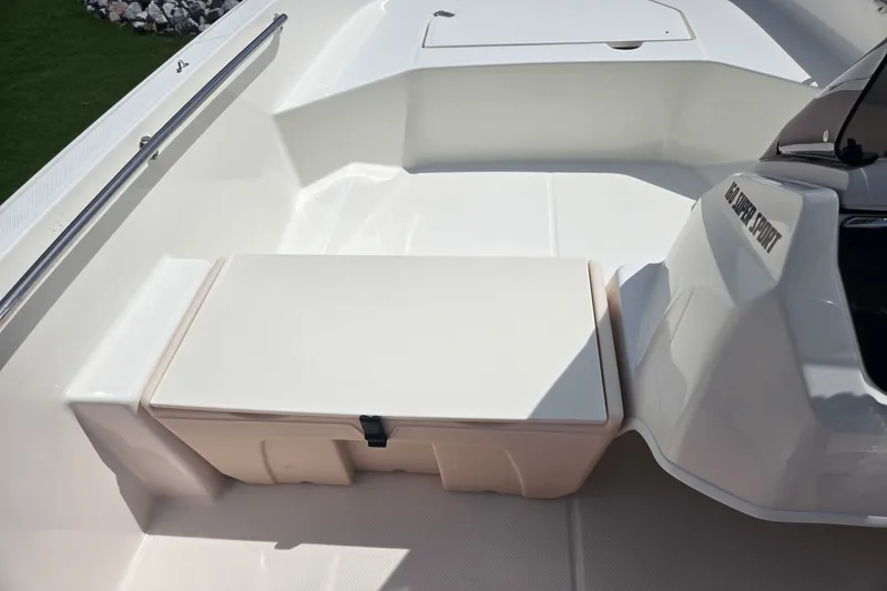 Slide: The Image of Boston Whaler 160 Super Sport 2025 - 5