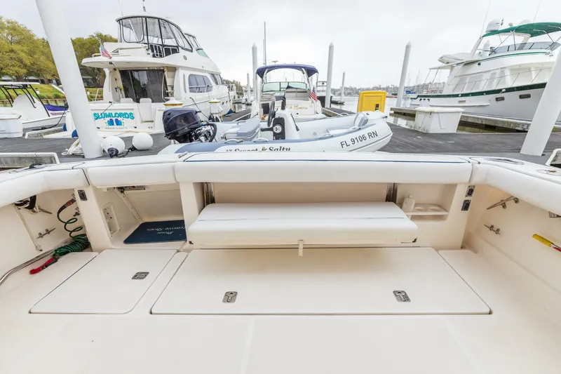 Slide: The Image of 2004 Tiara 3800 Express Sweet & Salty - 4244812