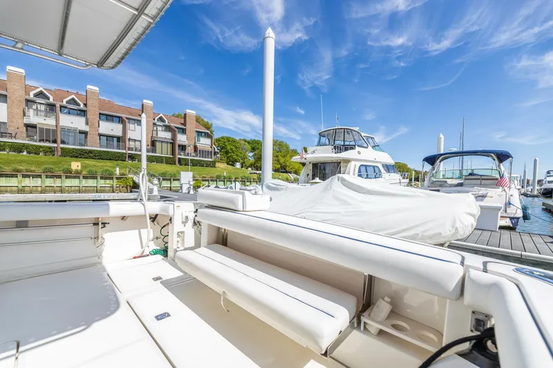 Slide: The Image of 2004 Tiara 3800 Express Sweet & Salty - 4244816