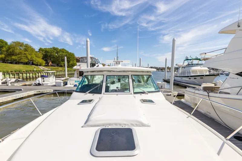 Slide: The Image of 2004 Tiara 3800 Express Sweet & Salty - 4244829