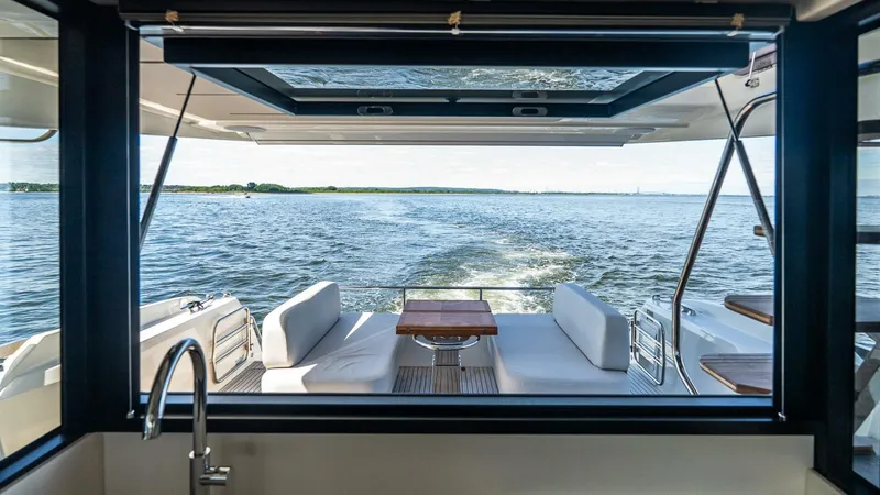 Slide: The Image of Prestige F4.9 2025 - 5398118