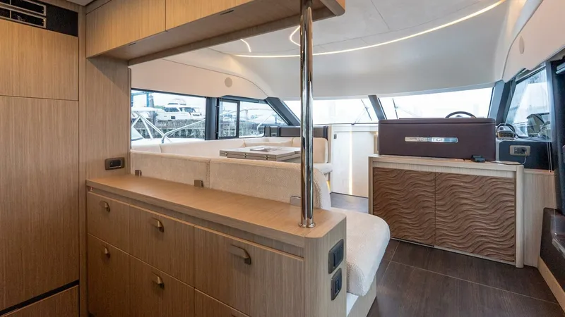 Slide: The Image of Prestige F4.9 2025 - 5398122