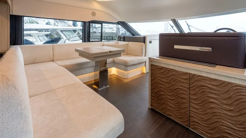 Slide: The Image of Prestige F4.9 2025 - 5398125