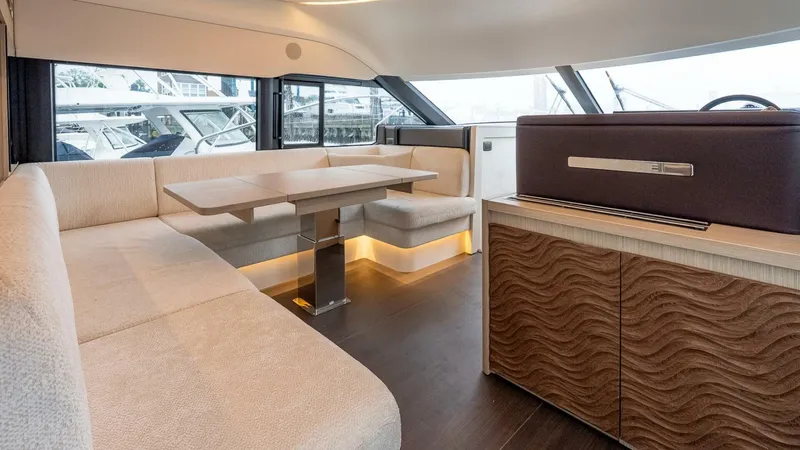 Slide: The Image of Prestige F4.9 2025 - 5398126