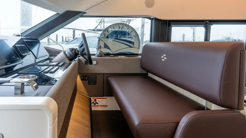 Slide: The Image of Prestige F4.9 2025 - 5398128