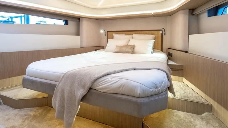 Slide: The Image of Prestige F4.9 2025 - 5398133