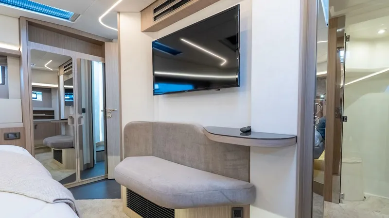 Slide: The Image of Prestige F4.9 2025 - 5398136