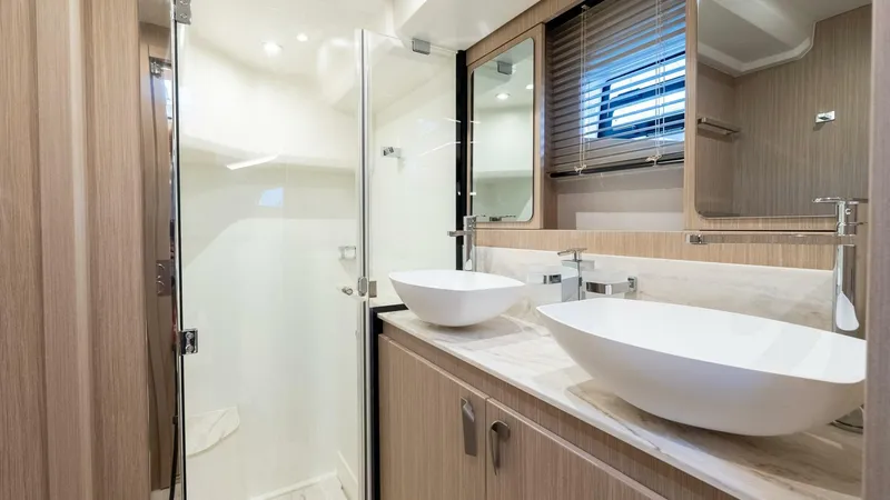 Slide: The Image of Prestige F4.9 2025 - 5398137