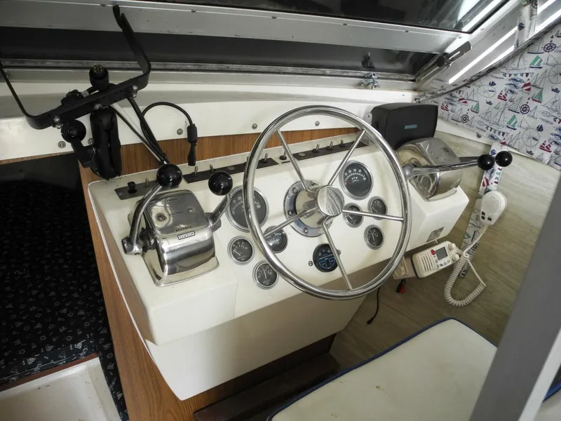 Slide: The Image of Bertram 28 Sport Fisherman 1973 - 4225490