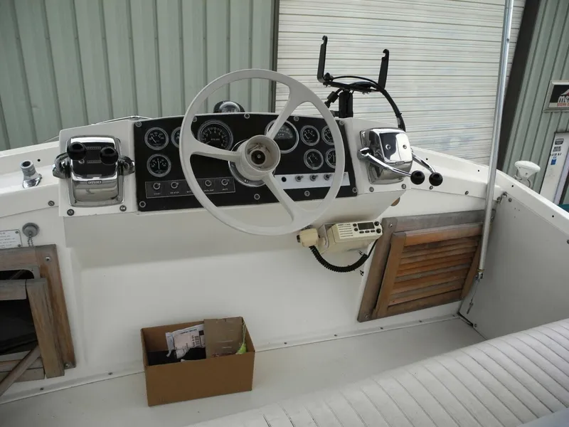 Slide: The Image of Bertram 28 Sport Fisherman 1973 - 4225478