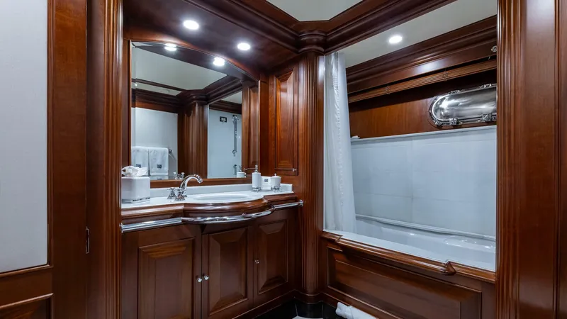 Slide: The Image of VIP 1 Bath - 4226982