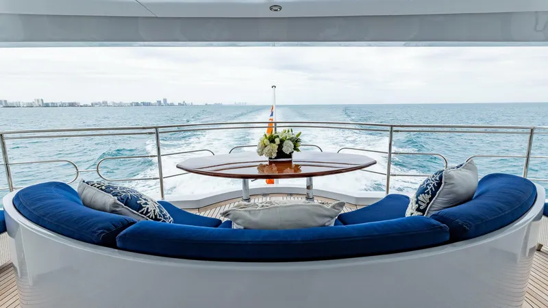 Slide: The Image of Owner's Deck - 4226967
