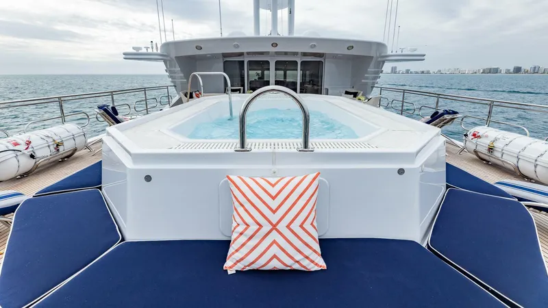 Slide: The Image of Sun Deck Jacuzzi - 4226974